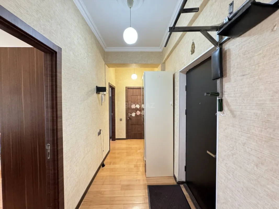 Kirayə verilir 2 otaqlı mənzil 68 m²