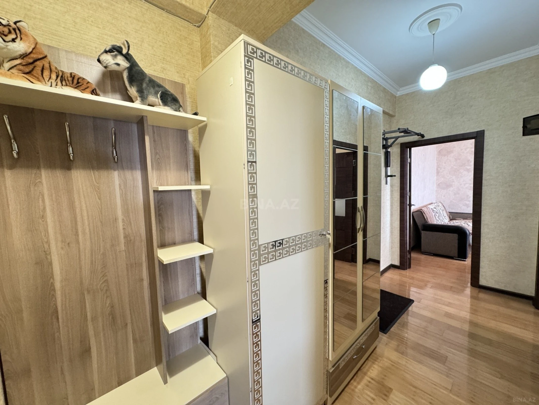 Kirayə verilir 2 otaqlı mənzil 68 m²