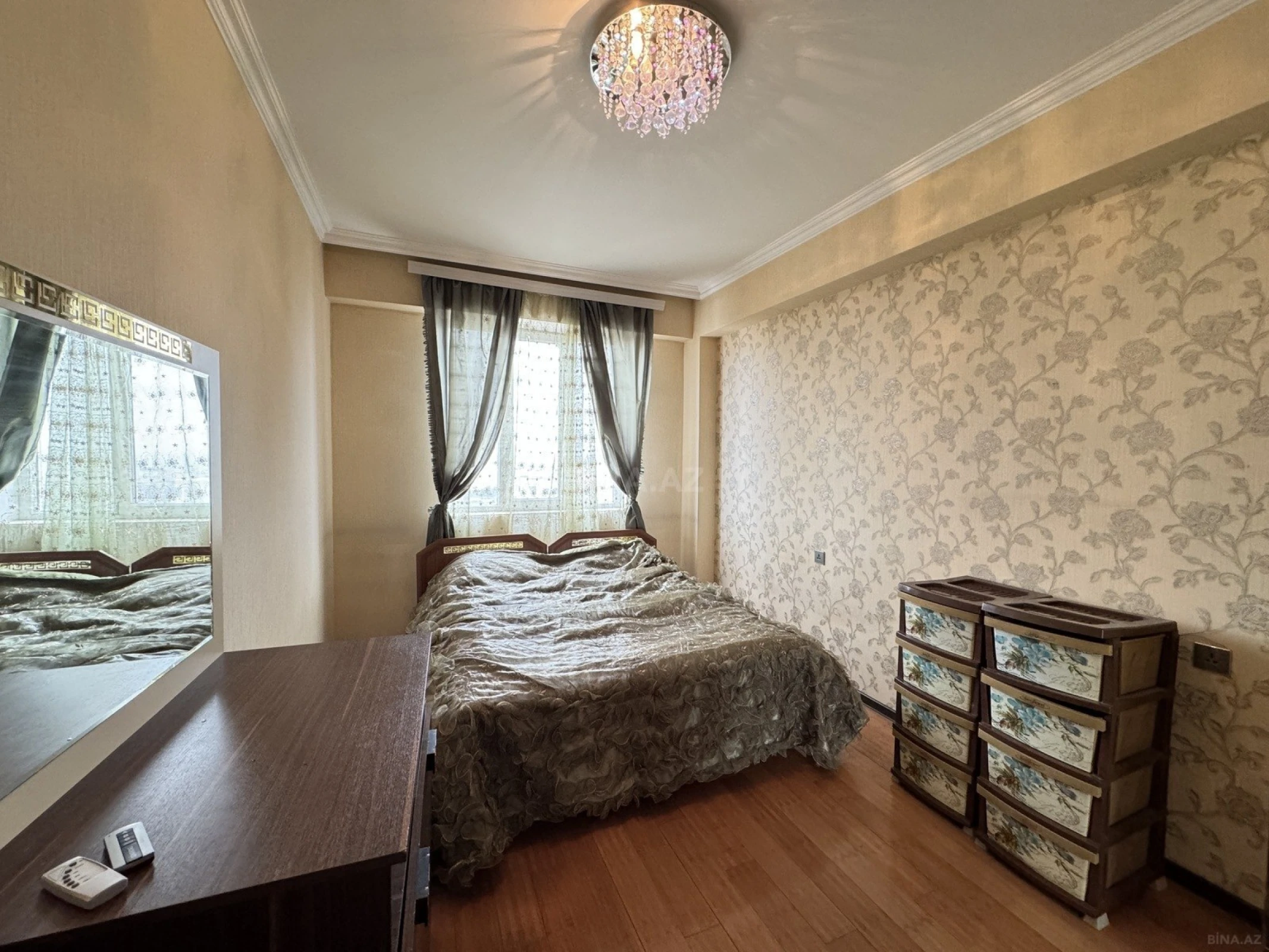 Kirayə verilir 2 otaqlı mənzil 68 m²