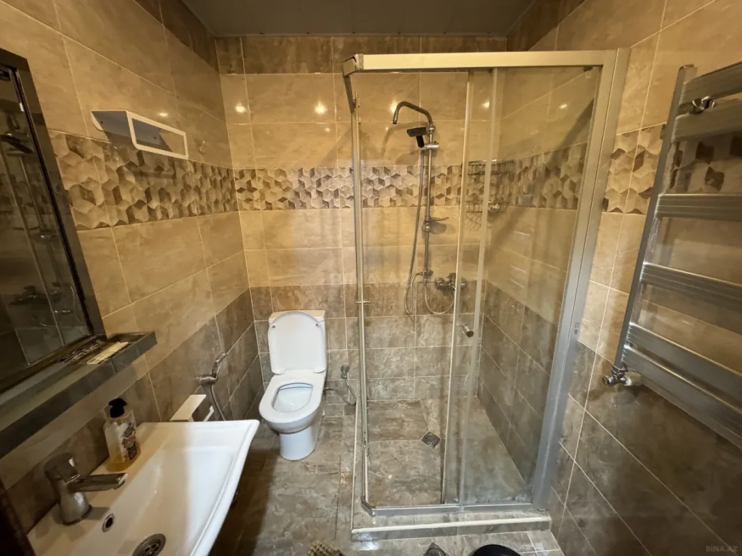 Kirayə verilir 2 otaqlı mənzil 68 m²