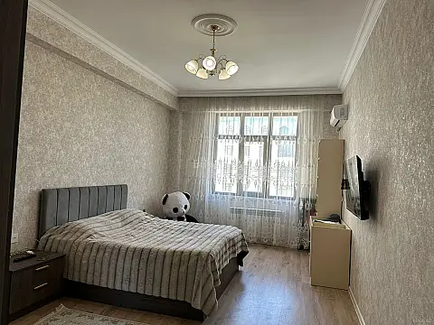 Satılır 3 otaqlı mənzil 109 m²