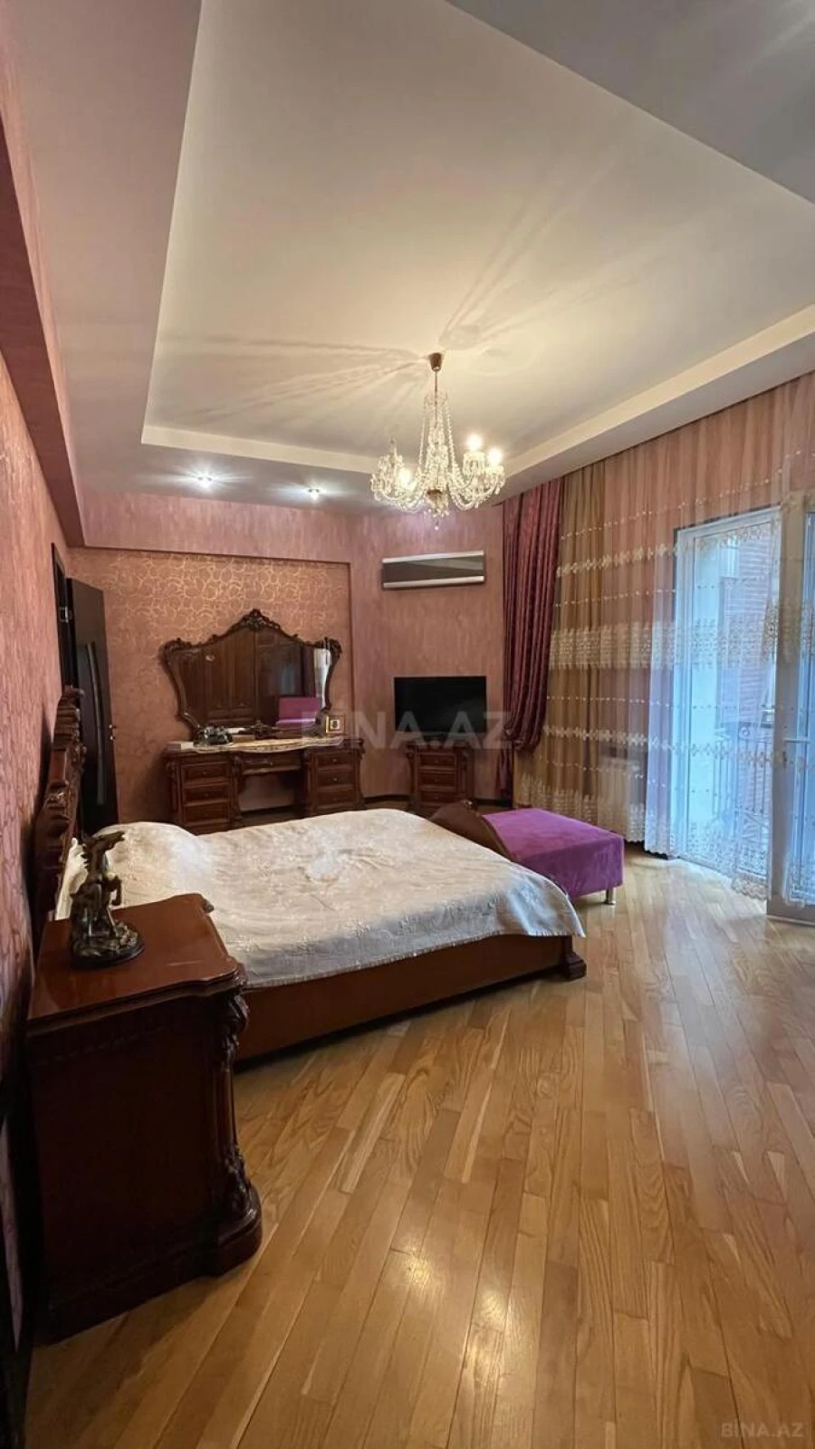 Satılır 4 otaqlı mənzil 110 m²