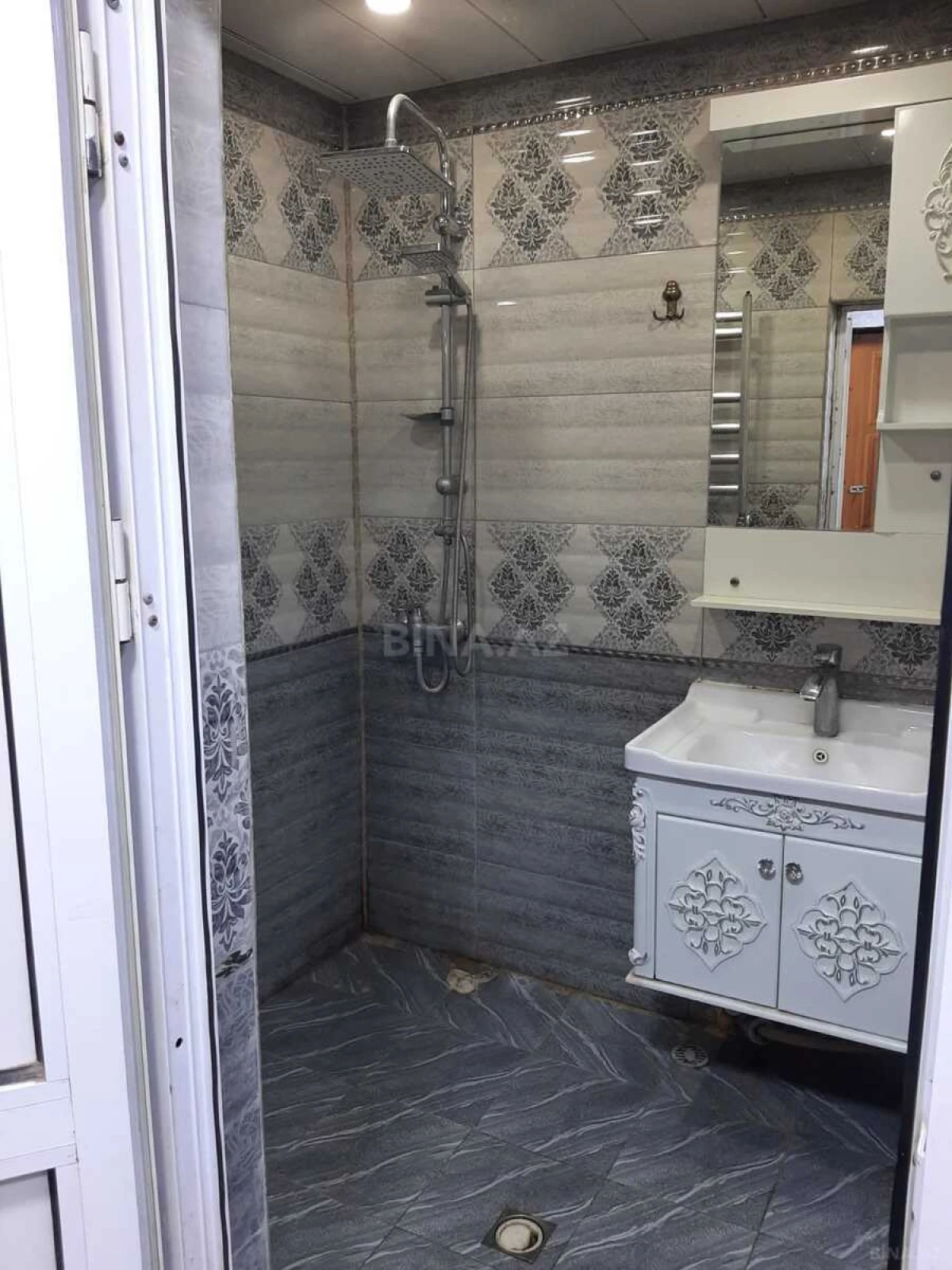 Satılır 2 otaqlı mənzil 70 m²