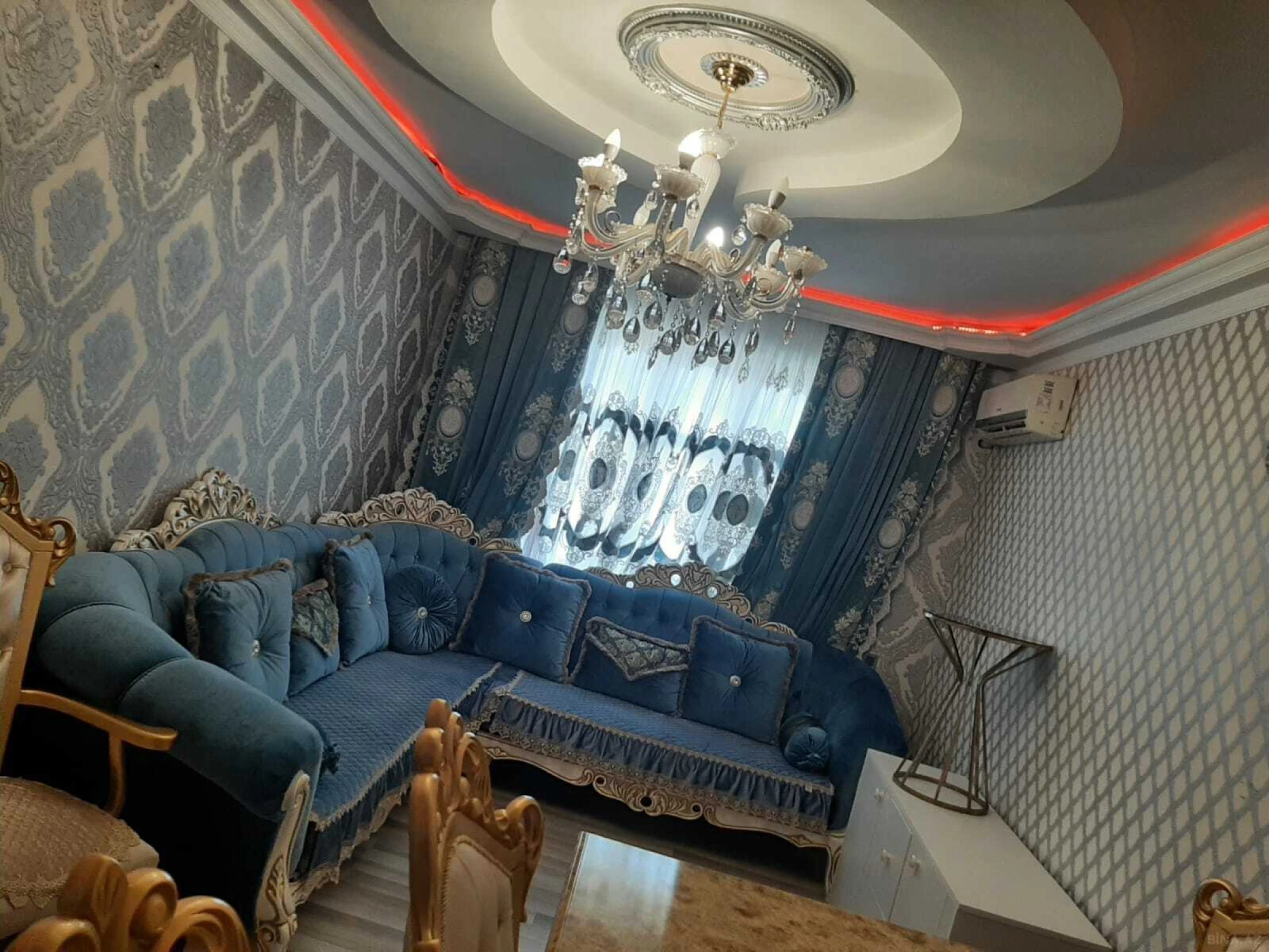 Satılır 2 otaqlı mənzil 70 m²