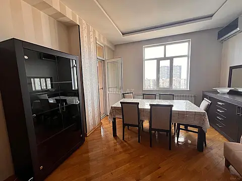 Satılır 2 otaqlı mənzil 70 m² — Bakı, Memar Əcəmi yanı 2 otaq 70.00 m²