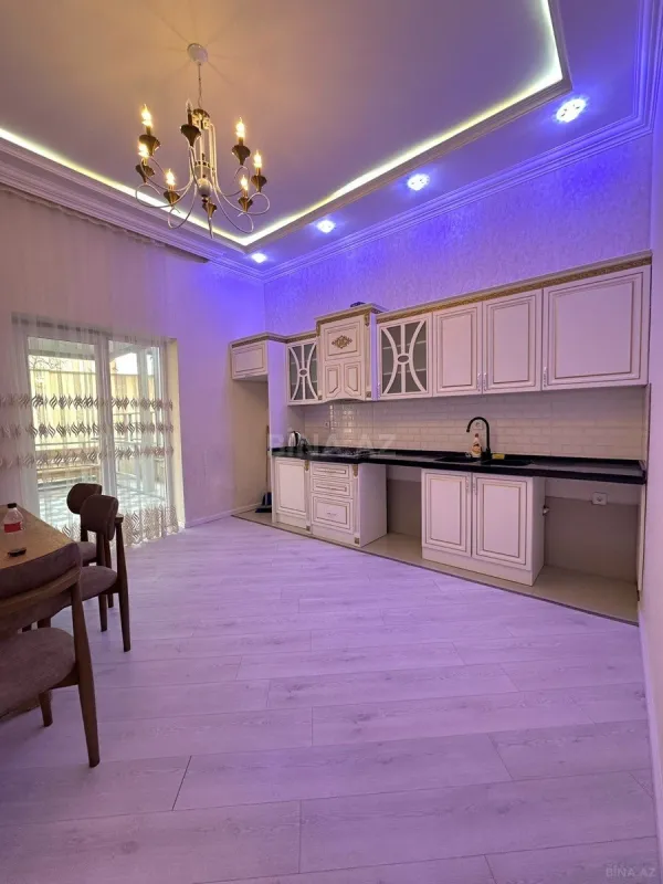 Satılır 5 otaqlı həyət evi 250 m²