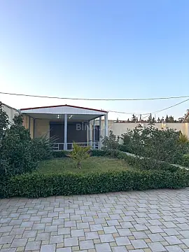 Satılır 5 otaqlı həyət evi 250 m²
