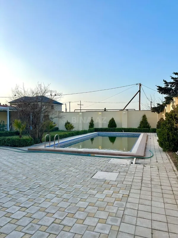 Satılır 5 otaqlı həyət evi 250 m²