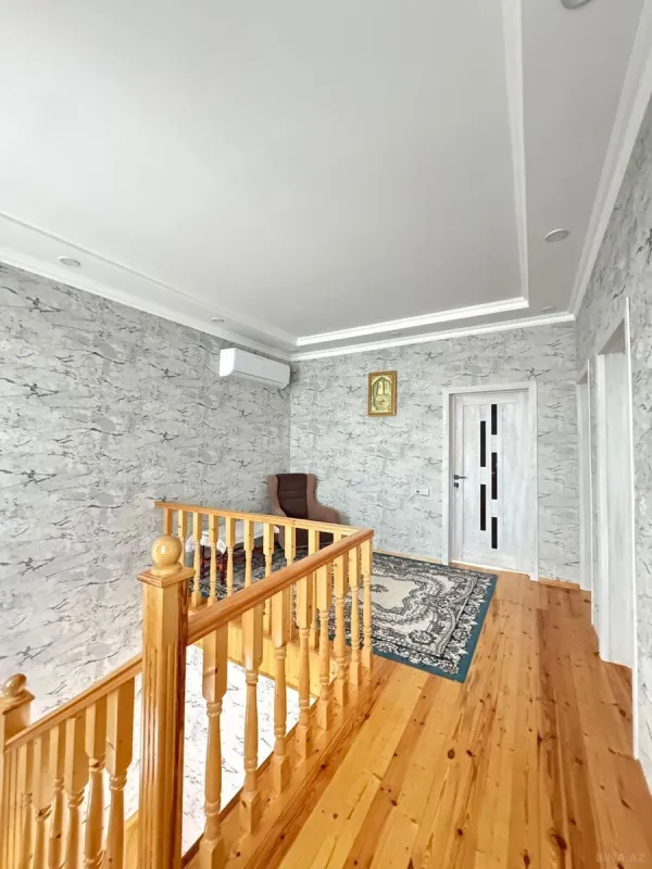 Satılır 4 otaqlı həyət evi 180 m²