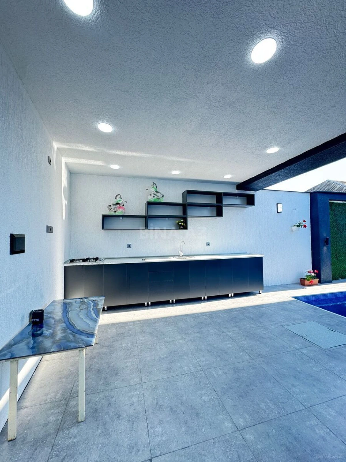 Satılır 4 otaqlı həyət evi 180 m²