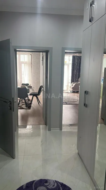 Kirayə verilir 2 otaqlı mənzil 100 m²