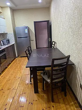 Kirayə verilir 2 otaqlı mənzil 75 m²