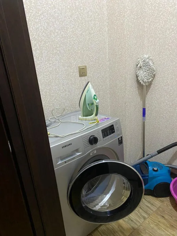 Kirayə verilir 2 otaqlı mənzil 75 m²