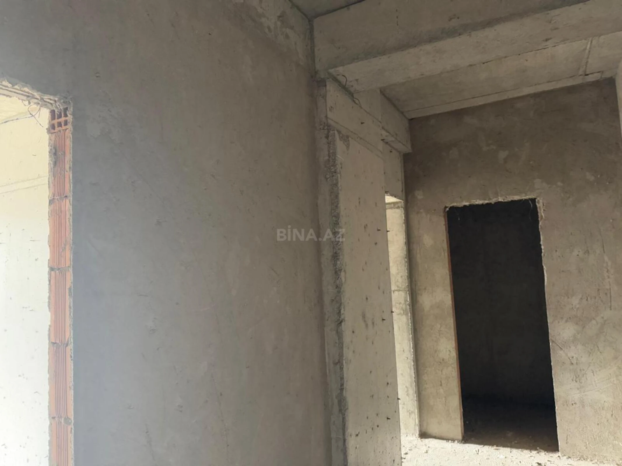 Satılır 2 otaqlı mənzil 114 m²