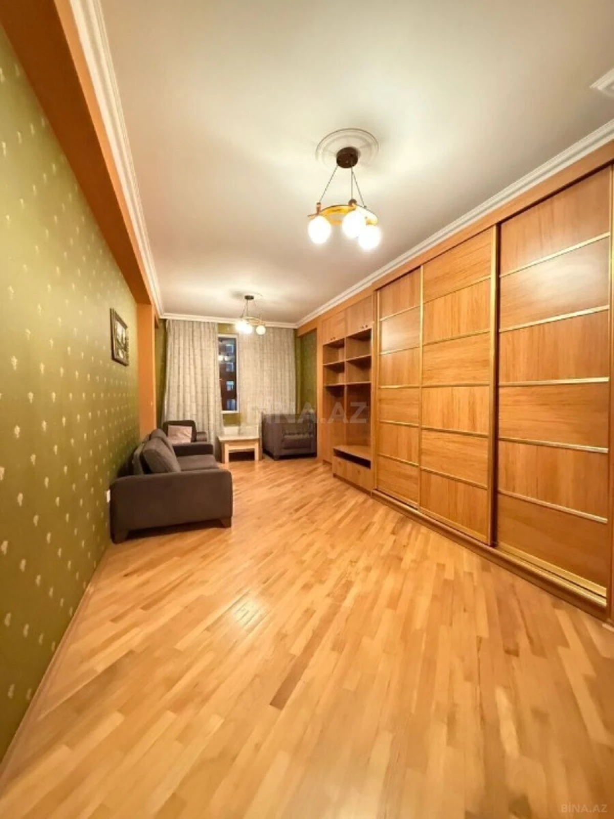 Satılır 3 otaqlı mənzil 115 m²