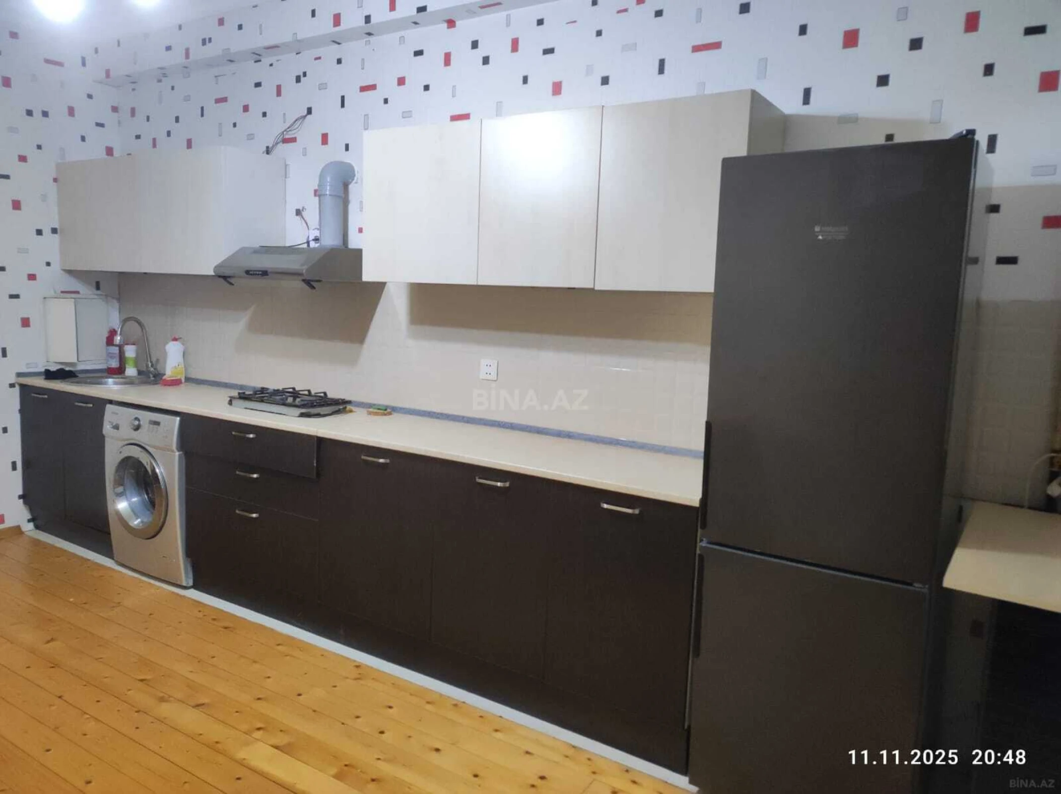 Kirayə verilir 4 otaqlı mənzil 130 m²