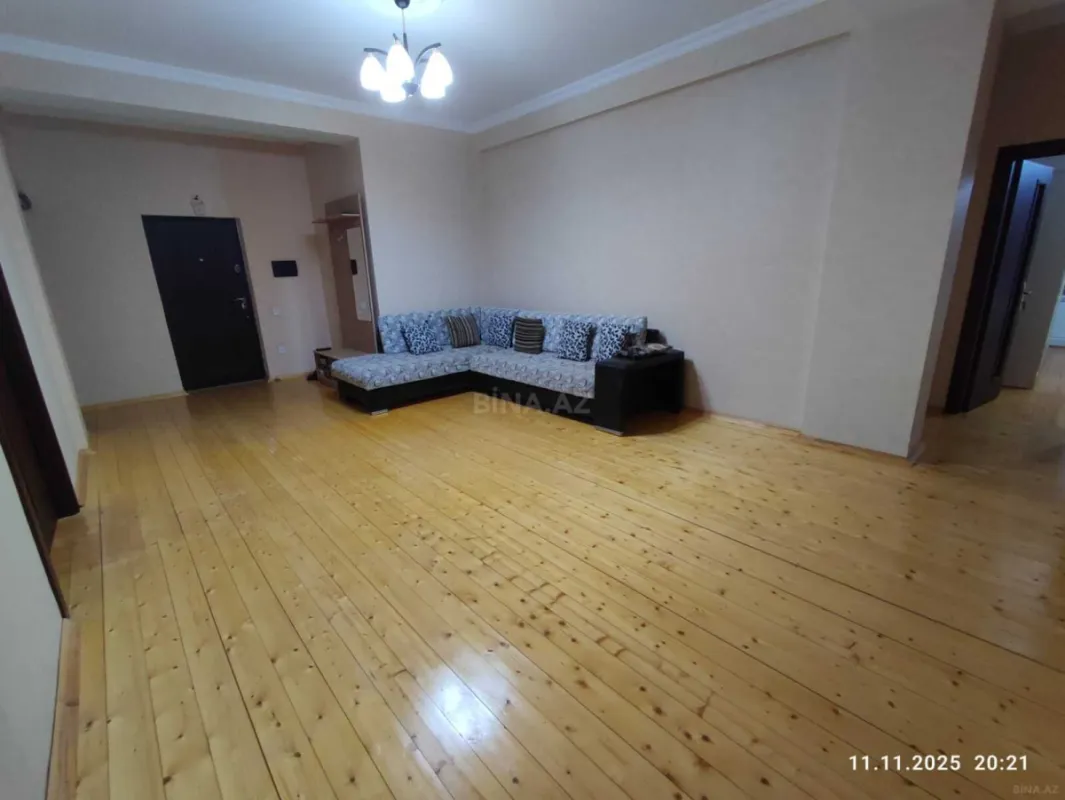 Kirayə verilir 4 otaqlı mənzil 130 m²