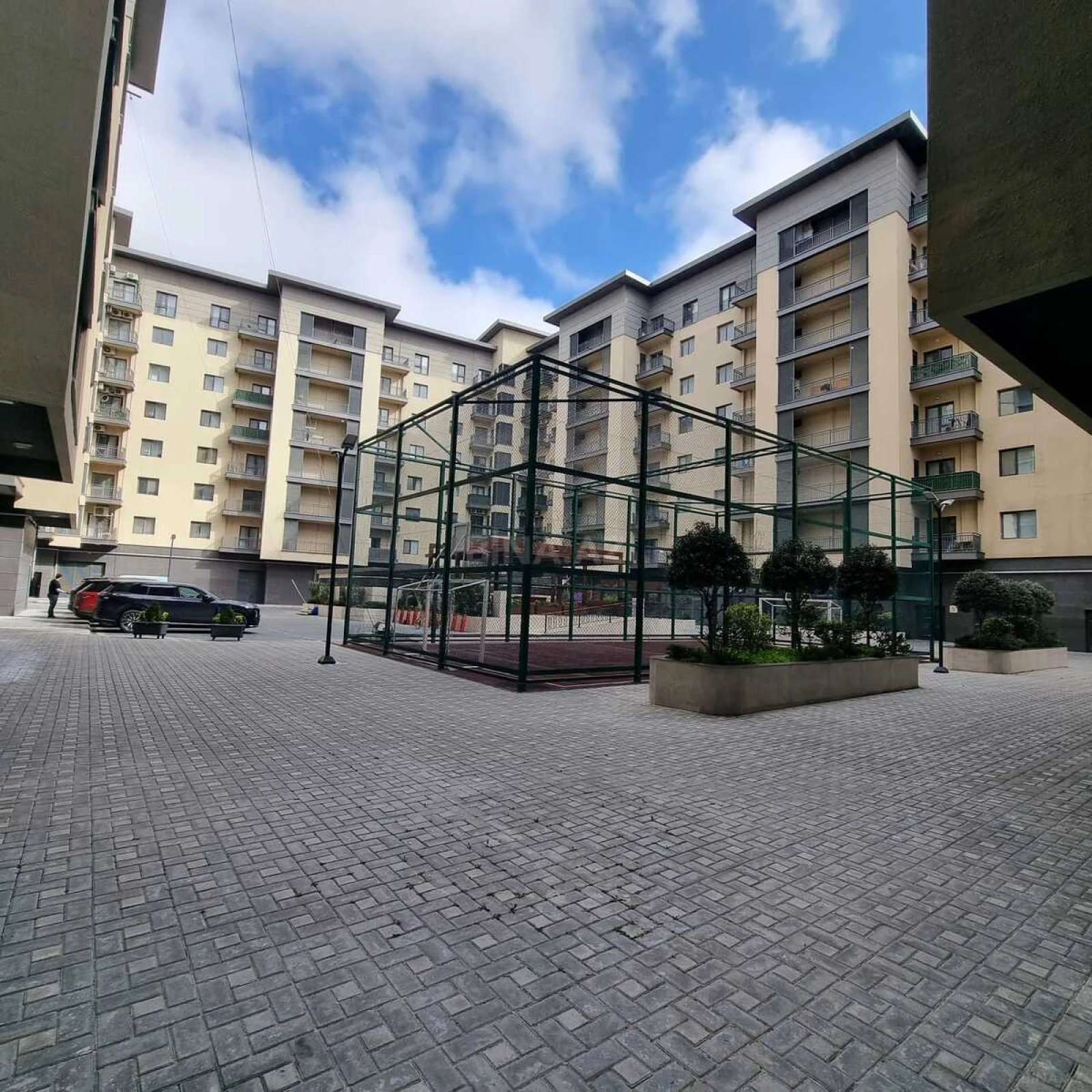 Kirayə verilir 3 otaqlı mənzil 130 m²