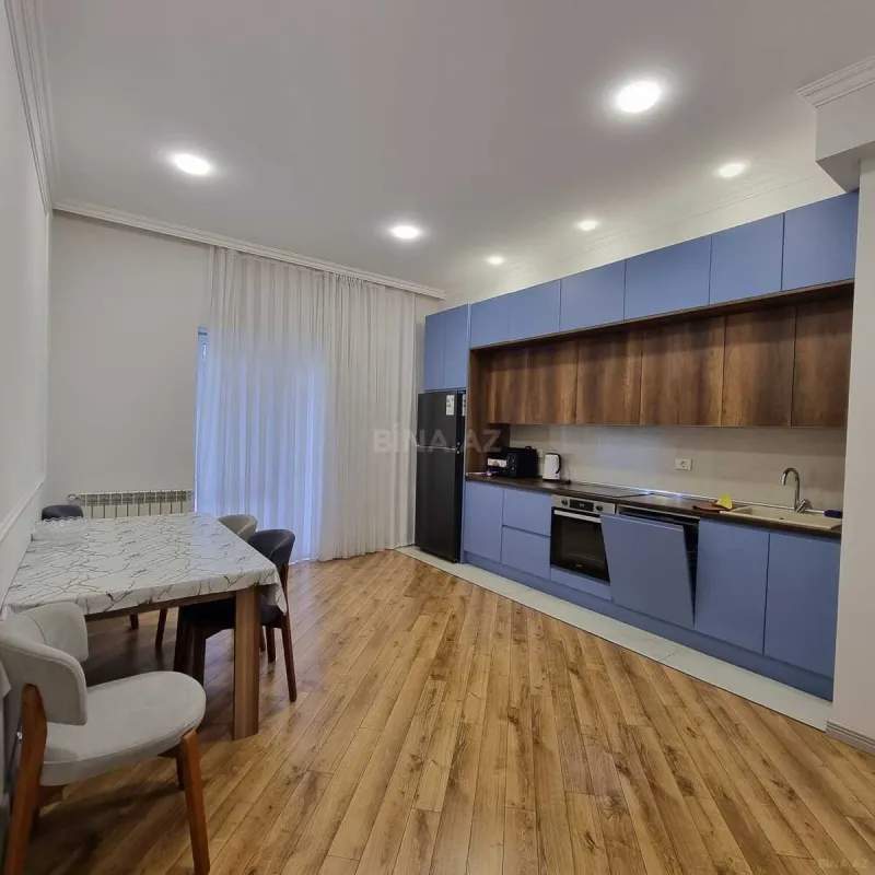 Kirayə verilir 3 otaqlı mənzil 130 m²