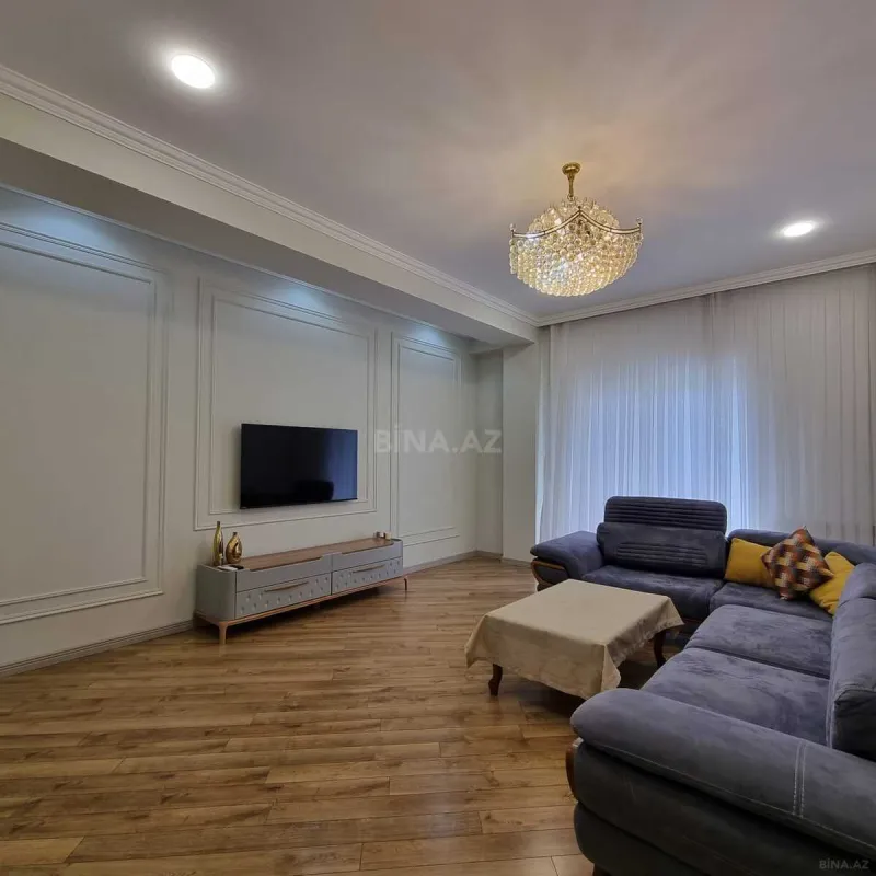 Kirayə verilir 3 otaqlı mənzil 130 m²