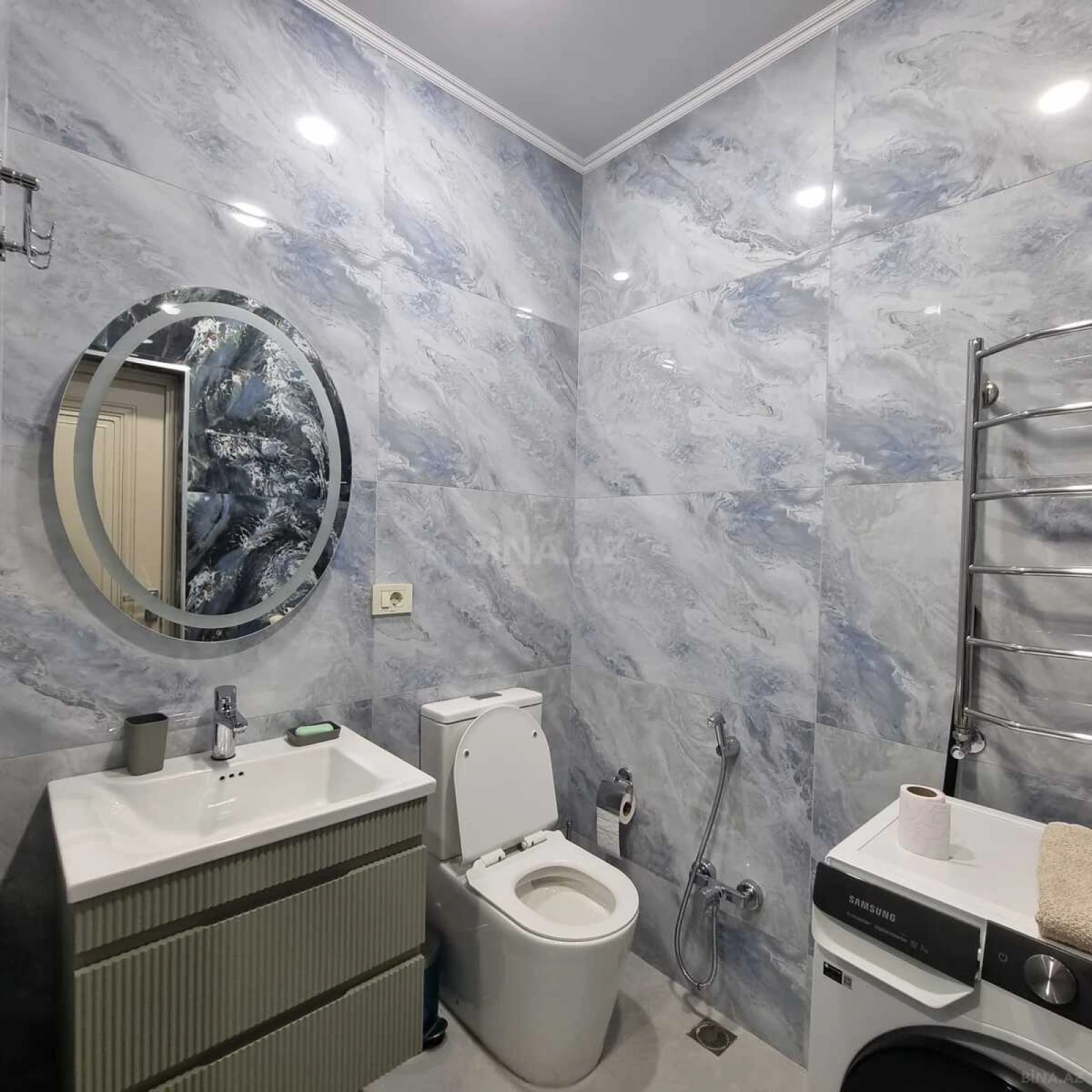 Kirayə verilir 3 otaqlı mənzil 130 m²