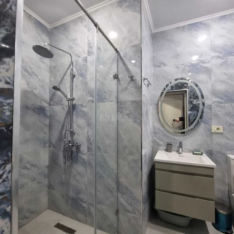 Kirayə verilir 3 otaqlı mənzil 130 m²