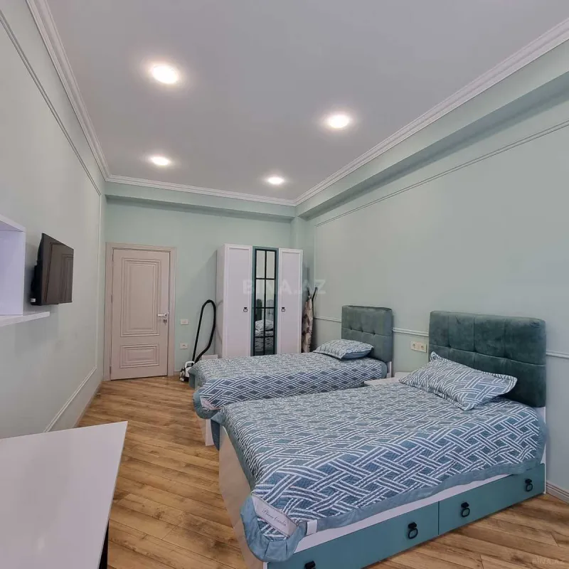 Kirayə verilir 3 otaqlı mənzil 130 m²