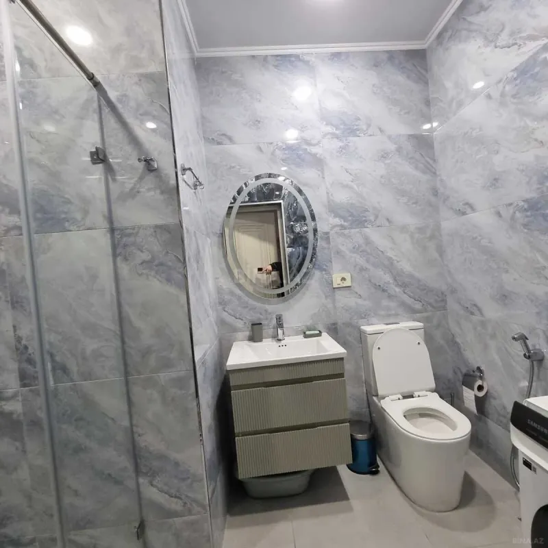 Kirayə verilir 3 otaqlı mənzil 130 m²