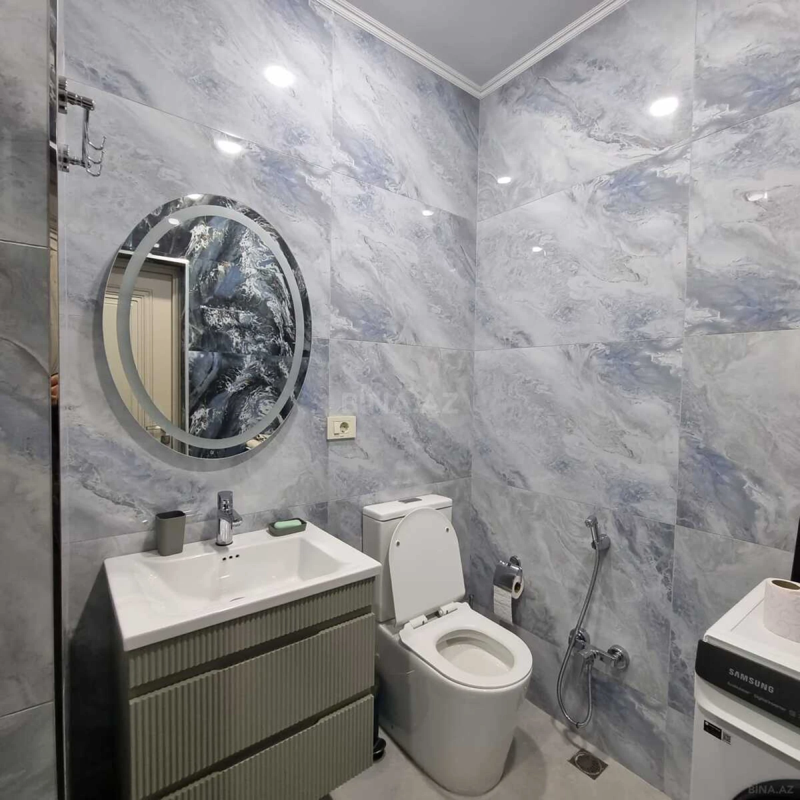 Kirayə verilir 3 otaqlı mənzil 130 m²