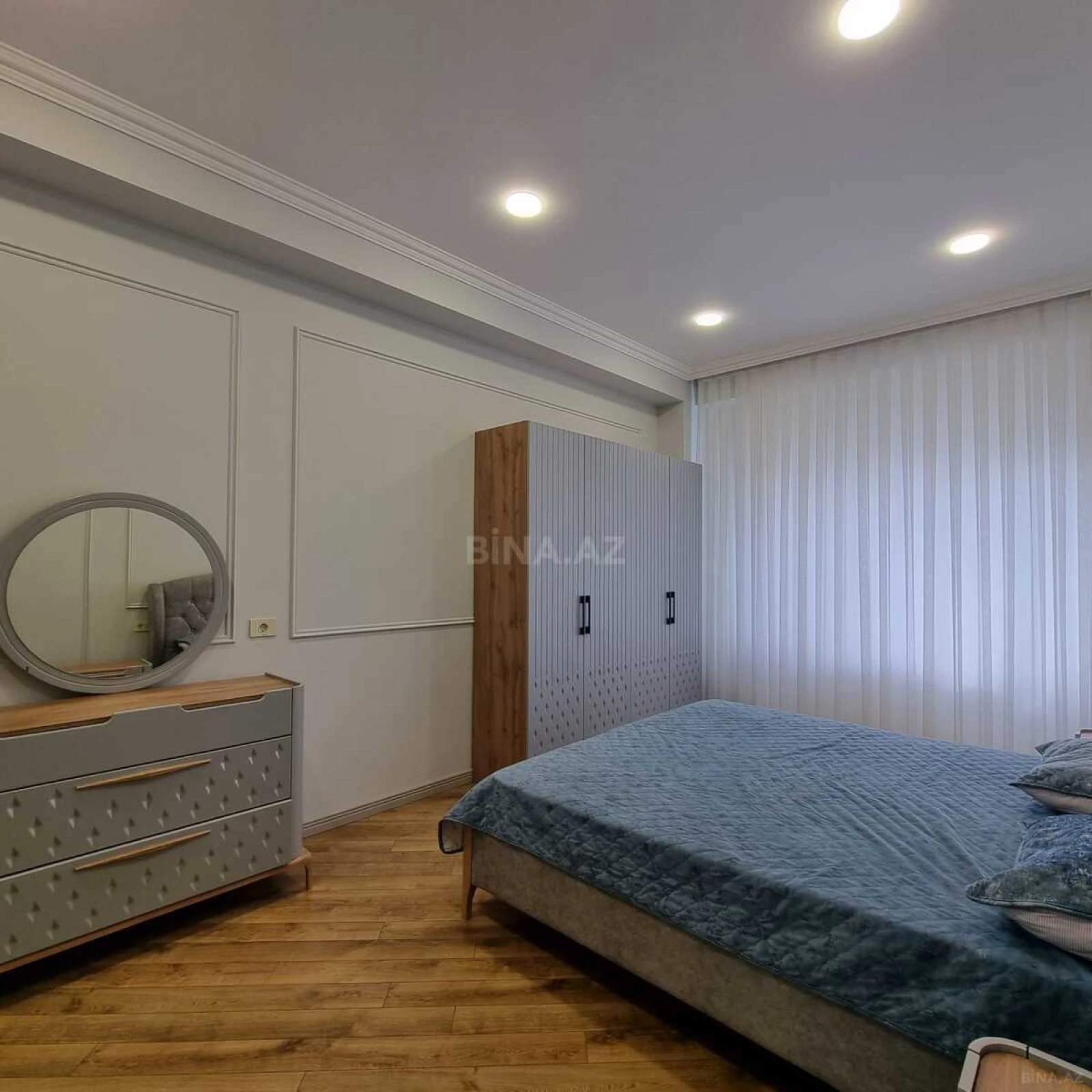 Kirayə verilir 3 otaqlı mənzil 130 m²