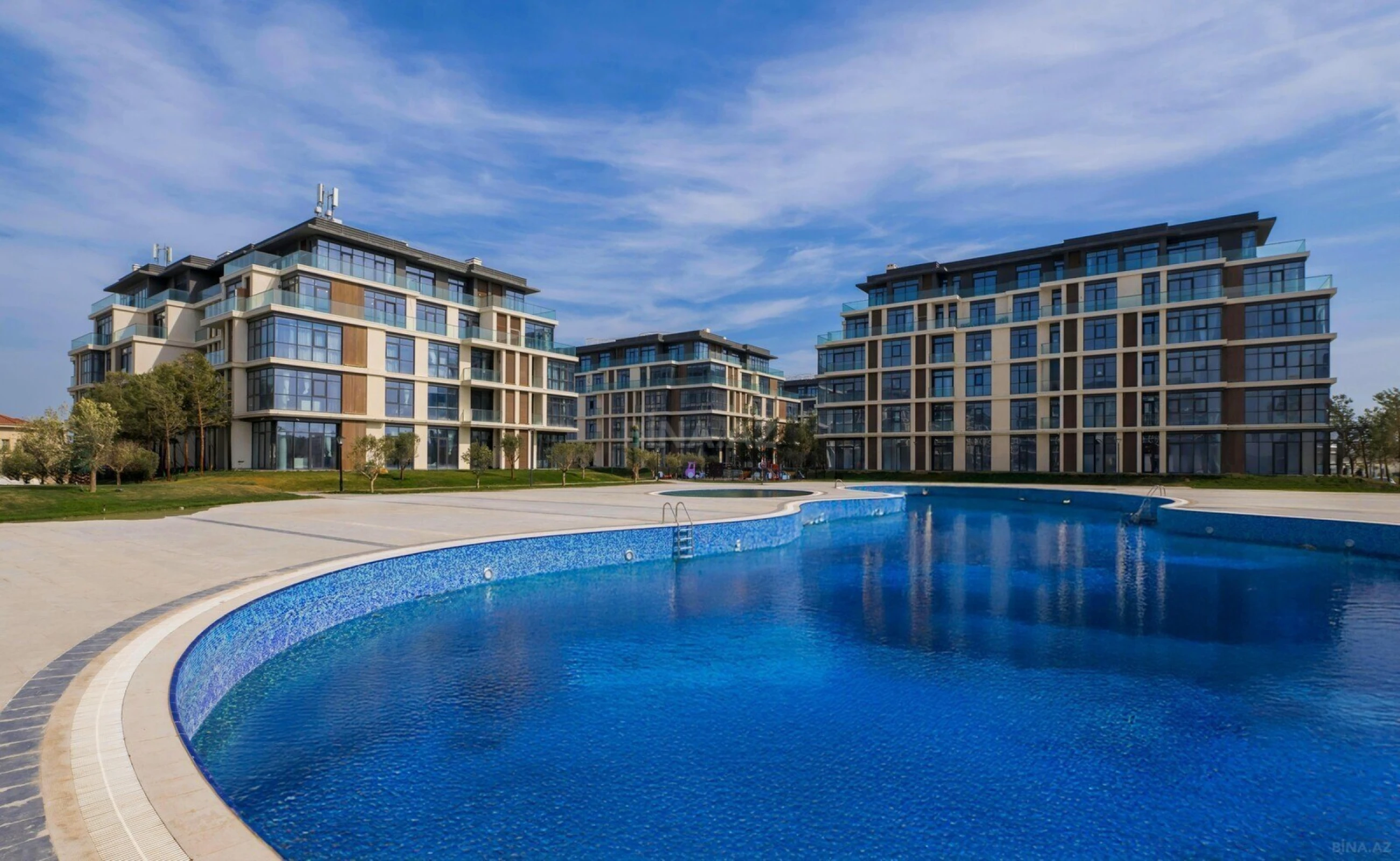 Satılır 2 otaqlı mənzil 86 m²