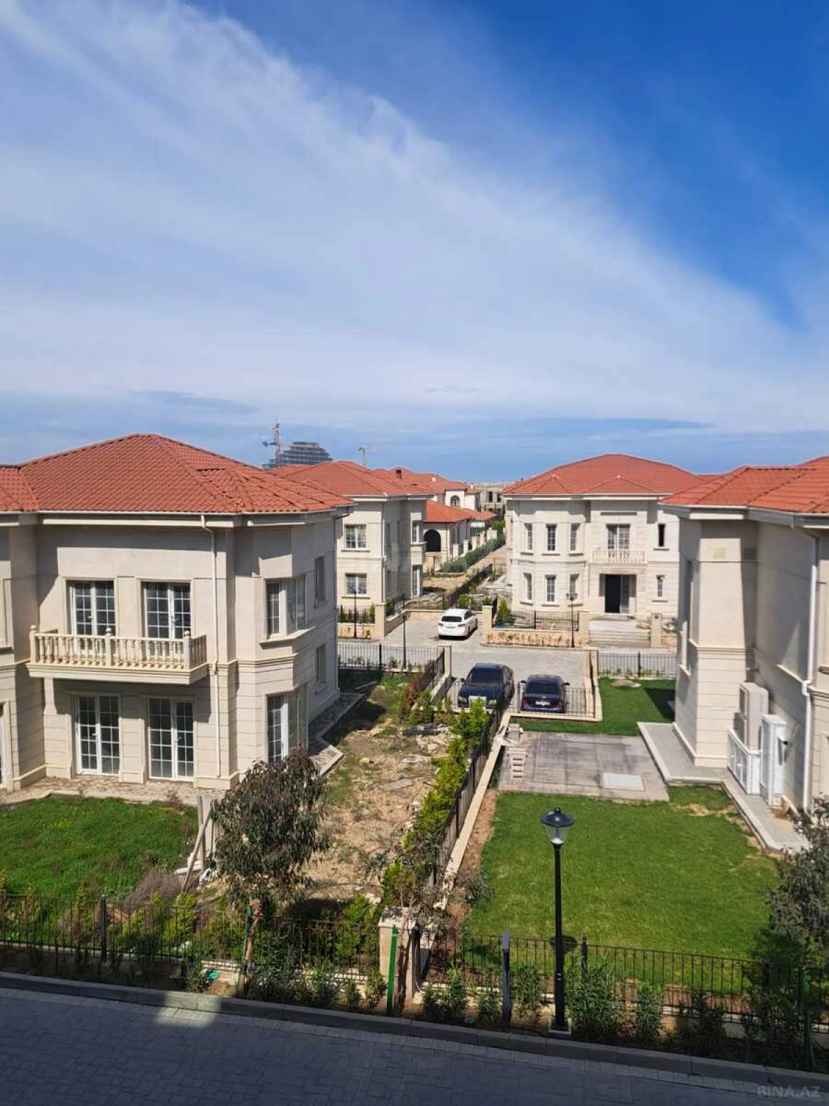 Satılır 2 otaqlı mənzil 86 m²