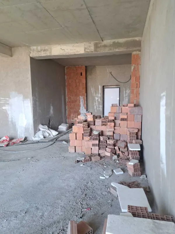 Satılır 2 otaqlı mənzil 86 m²