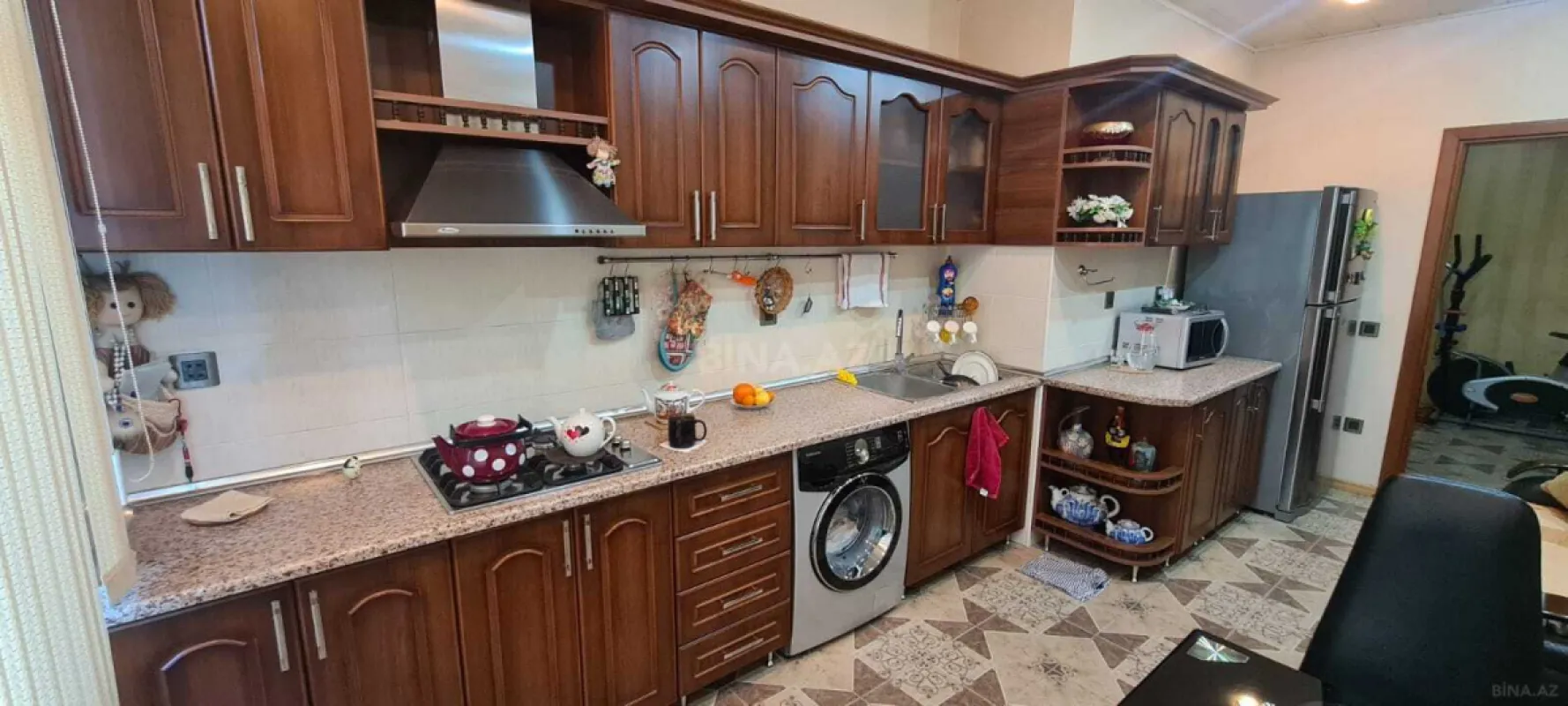 Satılır 3 otaqlı mənzil 135 m²