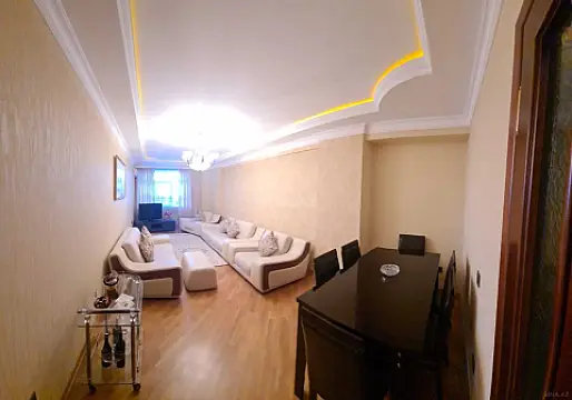 Satılır 3 otaqlı mənzil 135 m² — Bakı, İnşaatçılar 3 otaq 135.00 m²