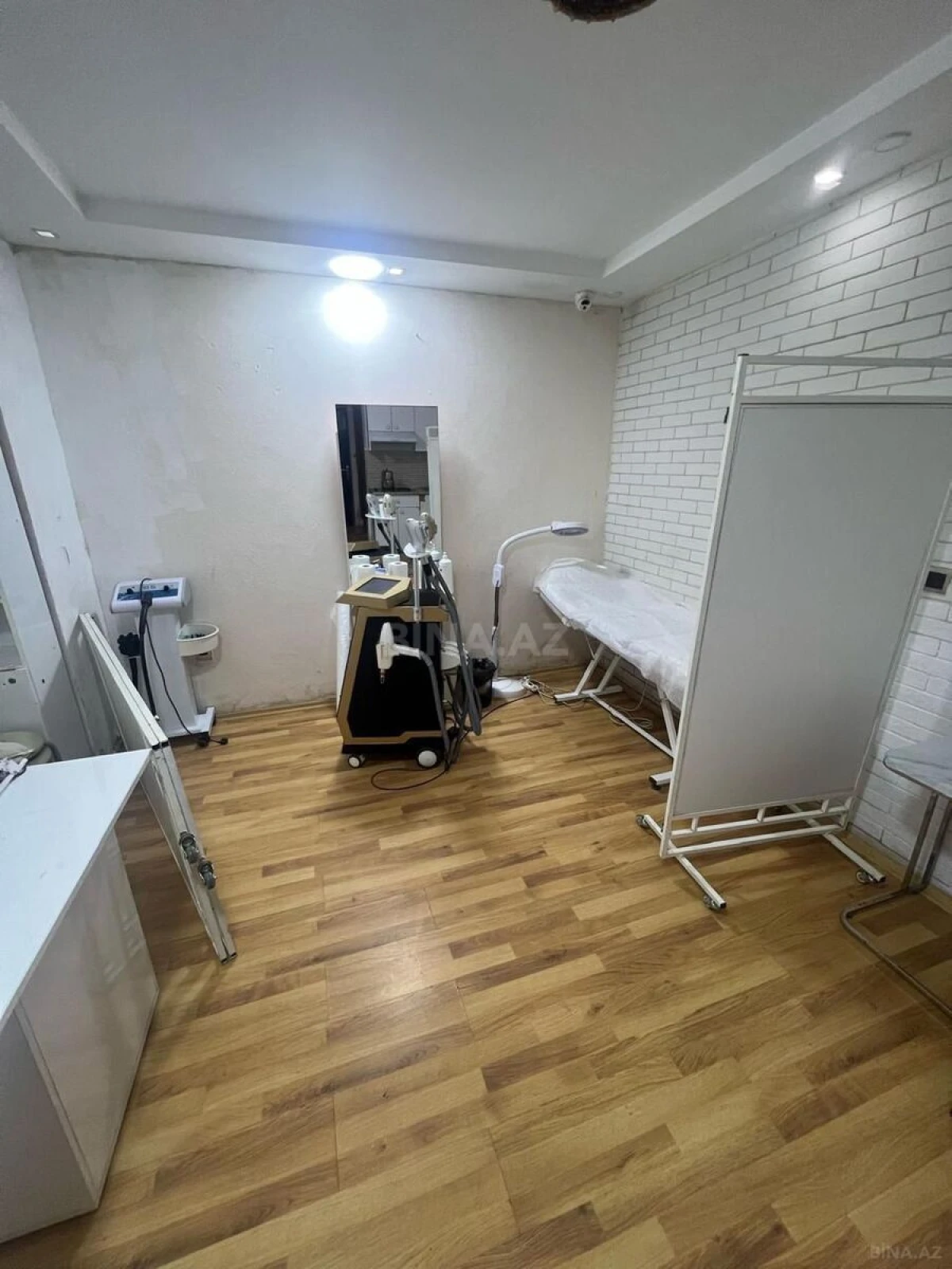 Satılır obyekt 65 m²