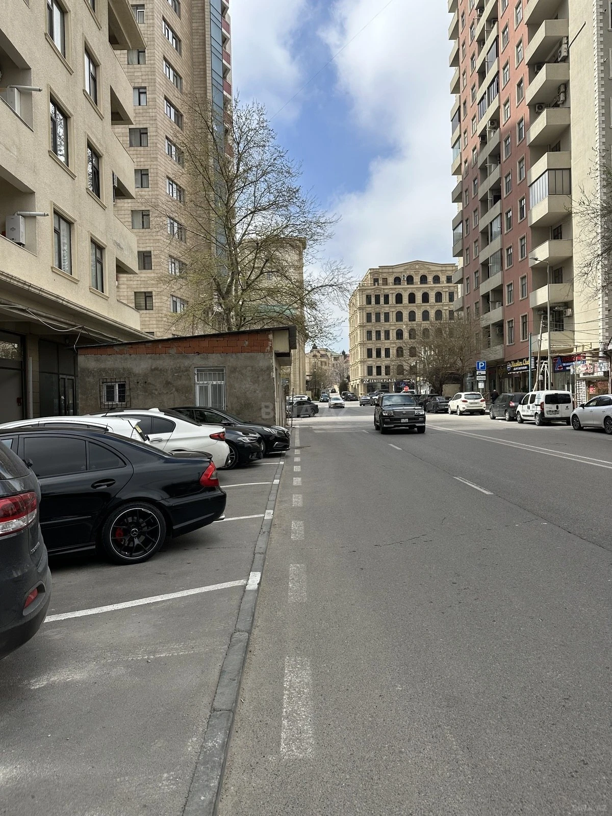 Kirayə verilir obyekt 135 m²