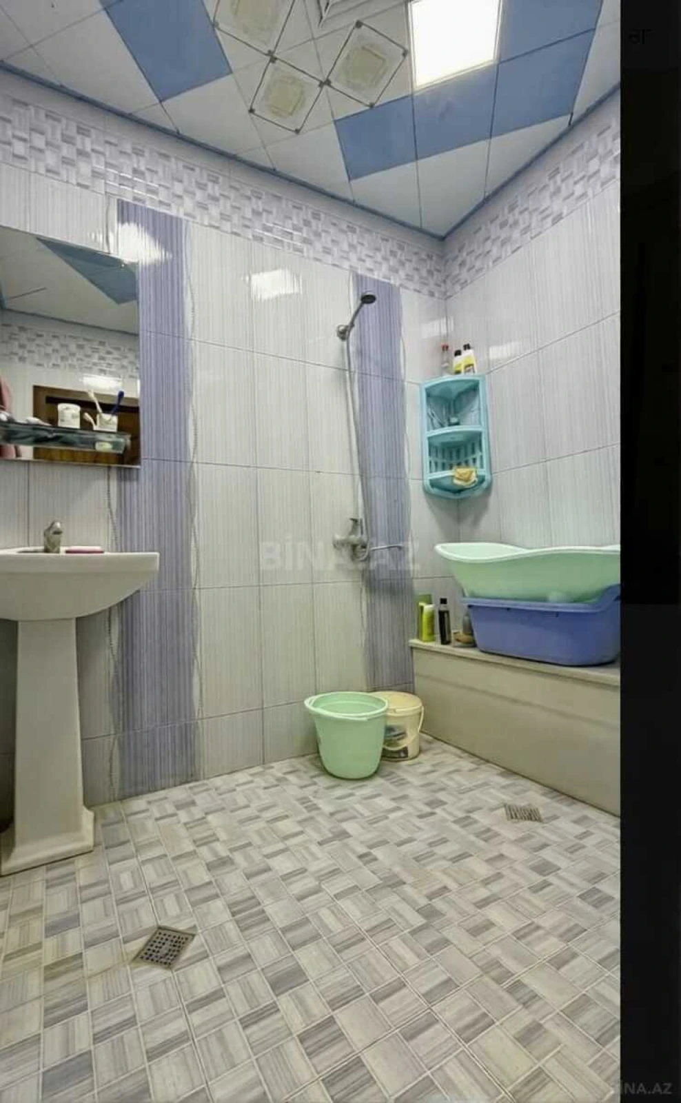 Satılır 3 otaqlı mənzil 98 m²