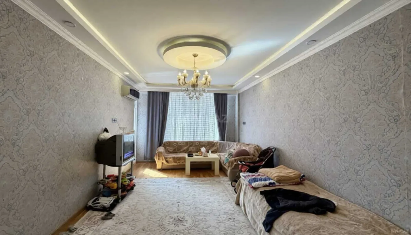 Satılır 3 otaqlı mənzil 98 m²