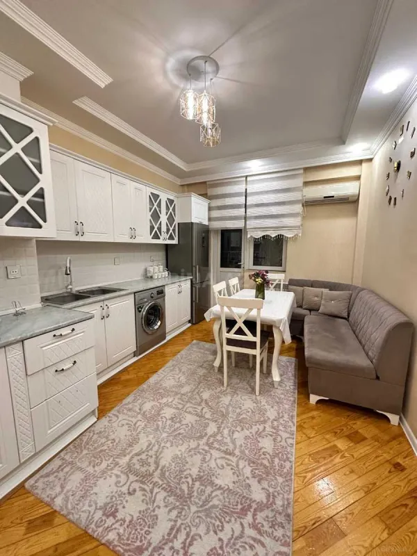 Satılır 2 otaqlı mənzil 78 m²