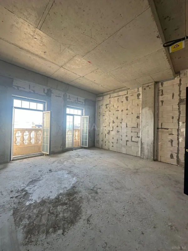 Satılır 3 otaqlı mənzil 152 m²