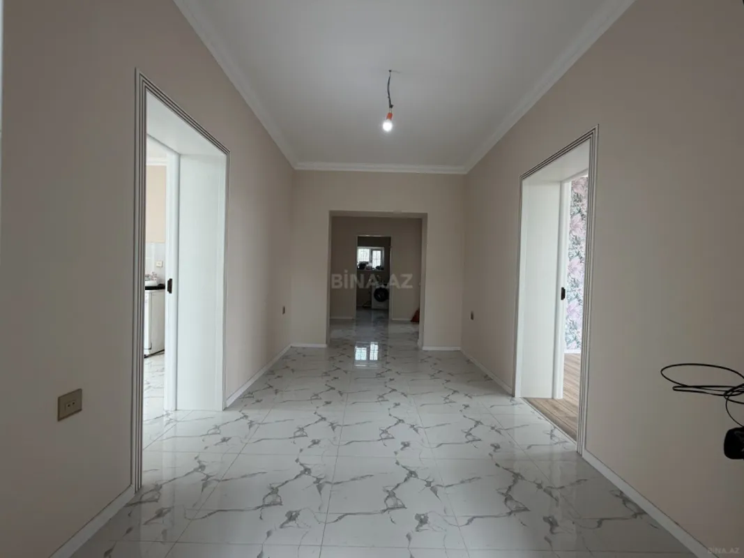 Satılır 7 otaqlı həyət evi 192 m²