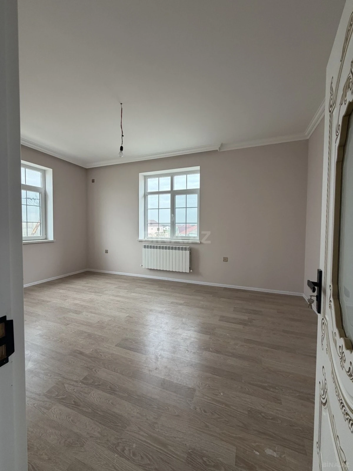 Satılır 7 otaqlı həyət evi 192 m²