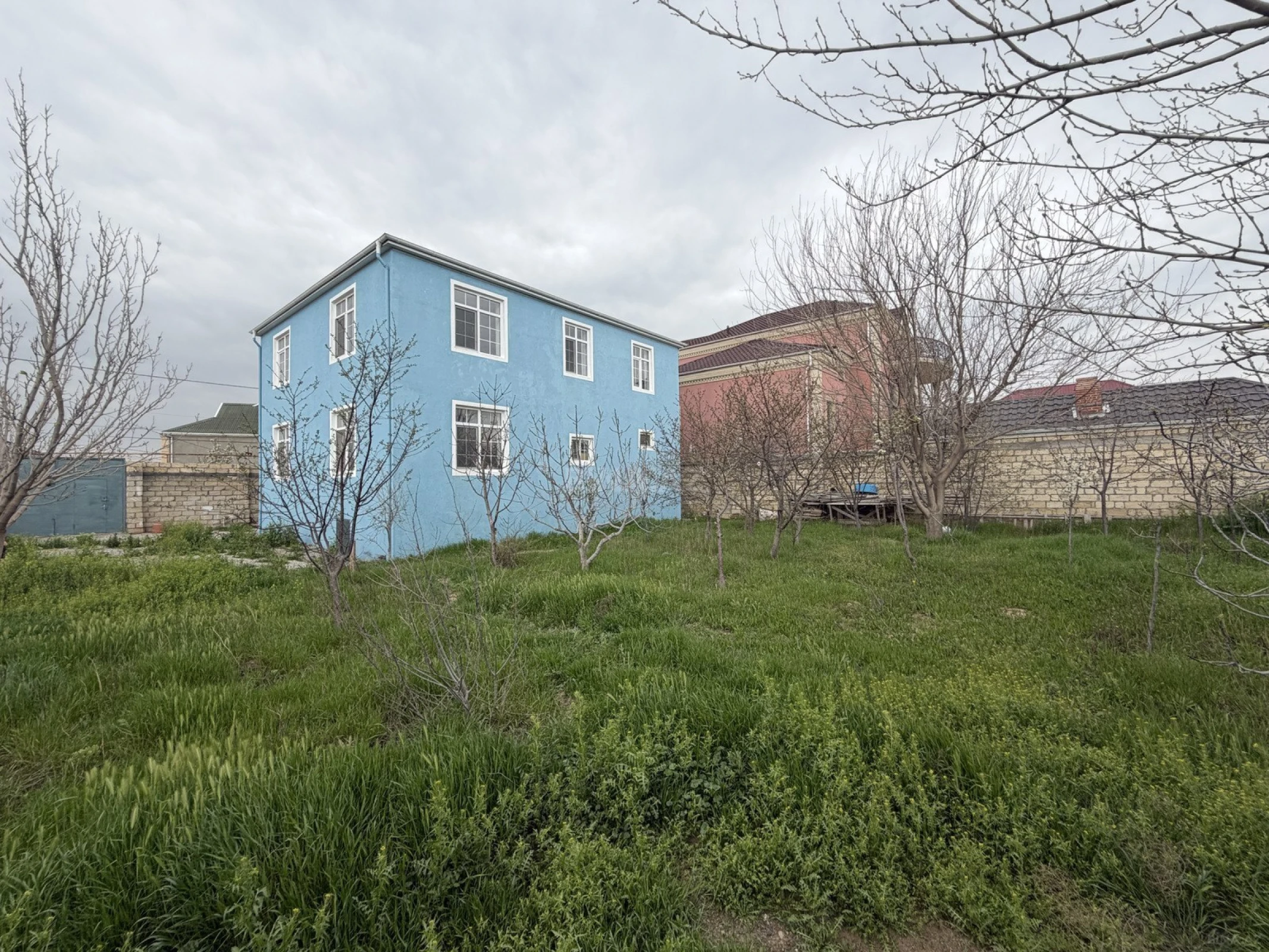 Satılır 7 otaqlı həyət evi 192 m²