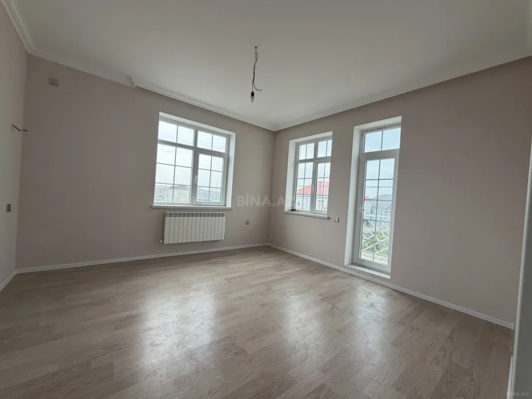 Satılır 7 otaqlı həyət evi 192 m²