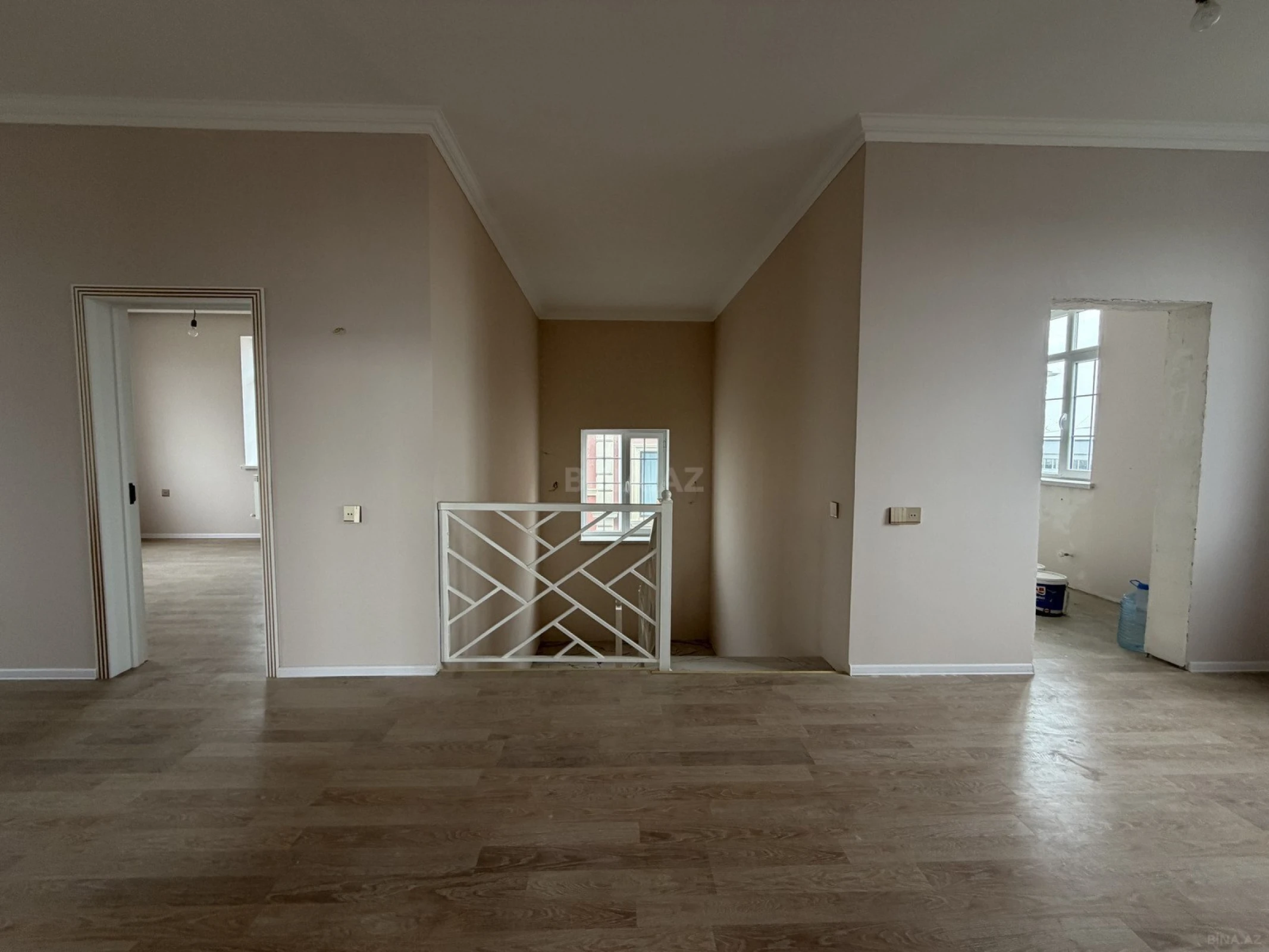 Satılır 7 otaqlı həyət evi 192 m²