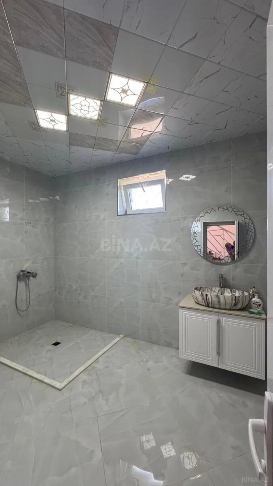 Satılır 7 otaqlı həyət evi 192 m²