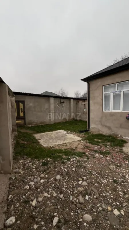 Satılır 3 otaqlı həyət evi 500 m²