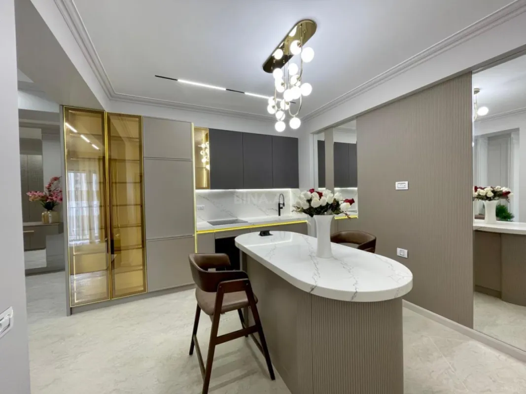 Satılır 2 otaqlı mənzil 65 m²