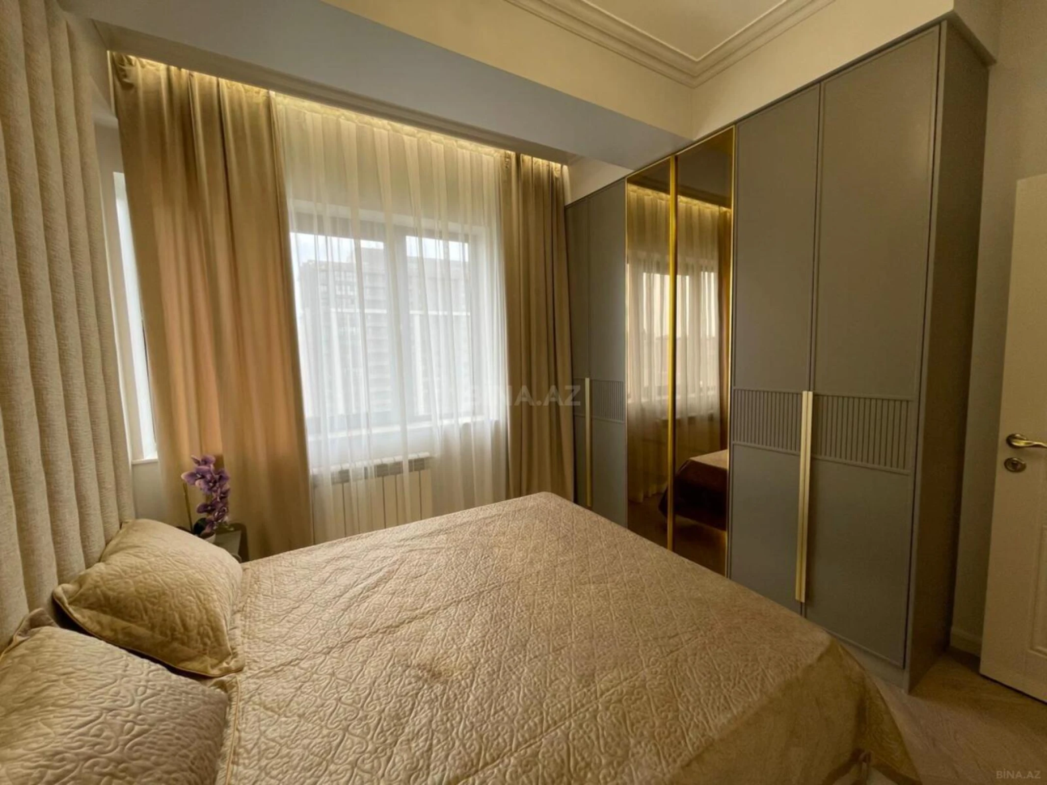 Satılır 2 otaqlı mənzil 65 m²